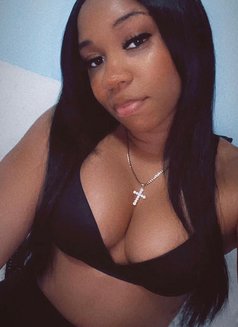 Princess - escort in Dubai Photo 5 of 5