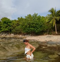Princess - escort in El Nido