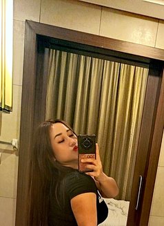 Princess From Philippines 🇵🇭 - puta in Abu Dhabi Photo 1 of 5