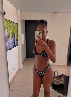 Princess - puta in Riyadh Photo 6 of 7