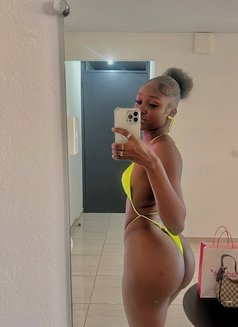 Princess - puta in Riyadh Photo 7 of 7