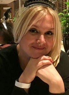 Sofi. Soft - escort in Dubai Photo 4 of 6