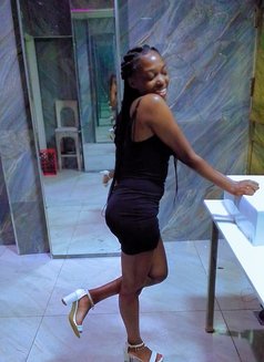 Princess - escort in Nairobi Photo 2 of 5