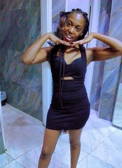 Princess - escort in Nairobi Photo 3 of 5