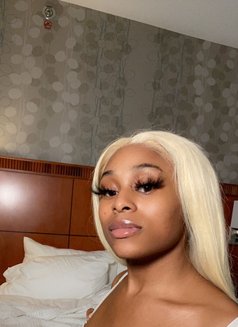 Princess Layla - Transsexual escort in Guangzhou Photo 2 of 10