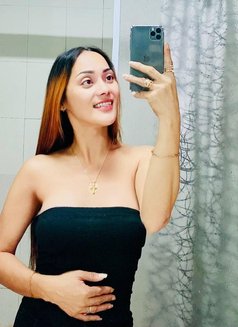 Princess Sam - Transsexual escort in Colombo Photo 1 of 2