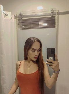 Princess Sam - Transsexual escort in Colombo Photo 2 of 2