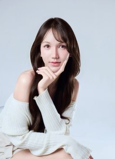 Princess - Transsexual escort in Shanghai Photo 6 of 27