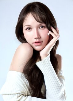 Princess - Transsexual escort in Shanghai Photo 7 of 27