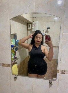 Princess Thalia - escort in Manila Photo 3 of 5