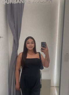 Princess Thalia - puta in Manila Photo 4 of 5