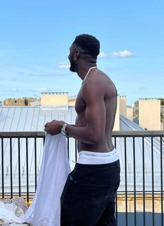 Princewill - Acompañantes masculino in Abuja Photo 4 of 7