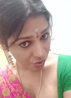 Princey - Transsexual escort in Hyderabad Photo 4 of 9
