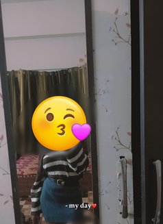 Princy Bhardwaj (Cam & Meet) - escort in Noida Photo 2 of 4