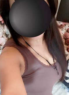 Princy Individual (Real & Cam) - puta in Noida Photo 3 of 4