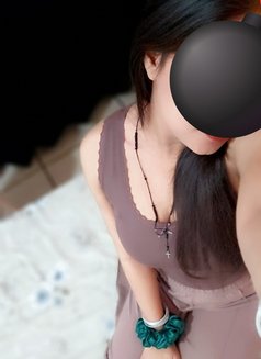 Princy Individual (Real & Cam) - puta in Noida Photo 4 of 4