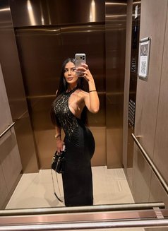Priscila - puta in Dubai Photo 10 of 11