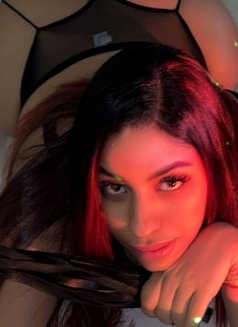 Priscilla - escort in İstanbul Photo 8 of 9