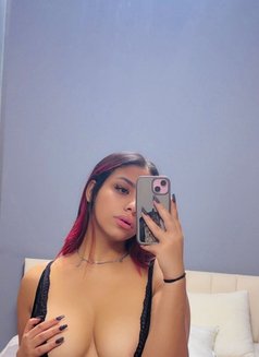 Priscilla - escort in İstanbul Photo 9 of 9