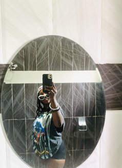 Priscy - puta in Lomé Photo 1 of 1