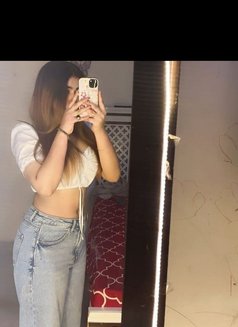 PRISHA ARORA INDEPENDENT ESCORT - escort in New Delhi Photo 3 of 3