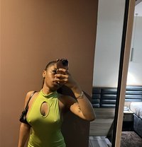 Prissy - masseuse in Abuja