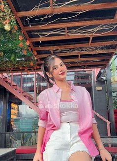 Prithi - puta in Hyderabad Photo 4 of 4