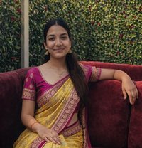 Priti Independent cam or real meet ❤ - puta in Hyderabad Photo 1 of 2