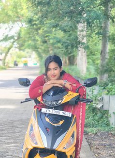 Priti - companion in Bangalore Photo 6 of 9