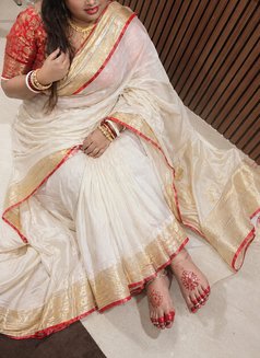 Priti - escort in Kolkata Photo 2 of 16