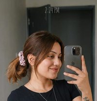 Priti(Real meet and Cam show) - puta in Hyderabad Photo 1 of 4