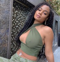 Pritty, Dripping Wet Pussy - puta in Kathmandu Photo 1 of 8