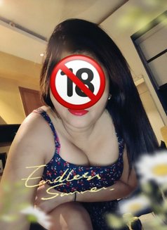 (Privacy) Hot Housewife Shikha - puta in New Delhi Photo 2 of 6