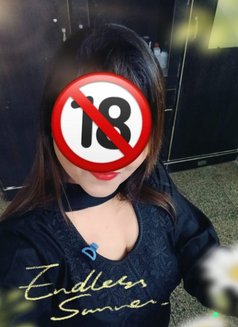 (Privacy⛱️Housewife) Shikha 🫦Naughty - puta in New Delhi Photo 2 of 4