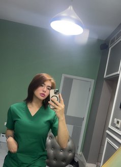Private Kim - Acompañantes transexual in Abu Dhabi Photo 4 of 8