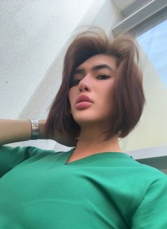 Private Kim - Acompañantes transexual in Abu Dhabi Photo 8 of 9