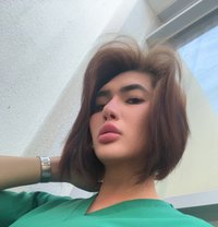 Private Kim - Transsexual escort in Abu Dhabi