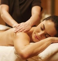 Private massage for Ladies and couple - Acompañantes masculino in Maldives