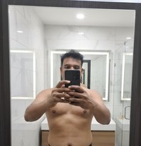Private masseur cum playboy - Male escort in Dubai