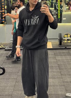 Private Romance & Full Satisfaction - Male escort in Kolkata Photo 4 of 7