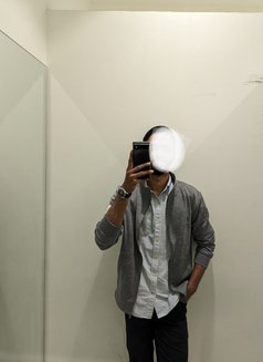 Private Service for Couples & Girls - Male escort in Dubai Photo 6 of 7