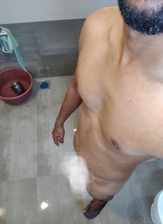 Private Service for Couples & Girls - Acompañantes masculino in Dubai Photo 8 of 9