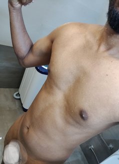 Private Service for Couples & Girls - Acompañantes masculino in Dubai Photo 9 of 9