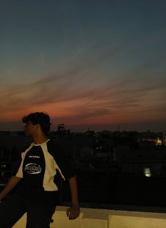 Prix - Male escort in Bhopal Photo 3 of 5
