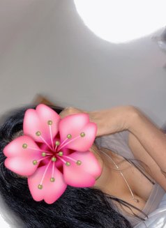 Priya 100% Verified Profile - puta in Hyderabad Photo 3 of 4