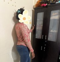 Priya an Independent - puta in Pune