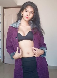 Priya Available for Cam Sex - puta in New Delhi Photo 3 of 9