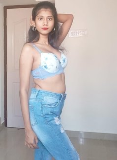Priya Available for Cam Sex - puta in New Delhi Photo 9 of 9