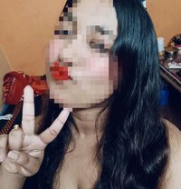 Priya Best Escort Service in Noida - puta in Noida