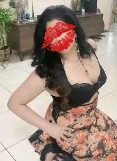 Priya Burdubai - puta in Dubai Photo 17 of 17